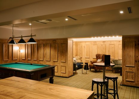 Vic's Bar